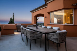 Modern Elegance Meets Serene Luxury: Exquisite 4-Bedroom Luxury Apartment in Marbella's Prestigious Les Belvederes