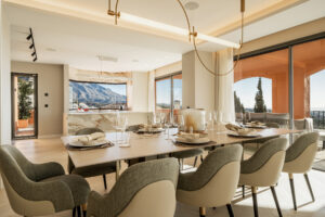 Modern Elegance Meets Serene Luxury: Exquisite 4-Bedroom Luxury Apartment in Marbella's Prestigious Les Belvederes