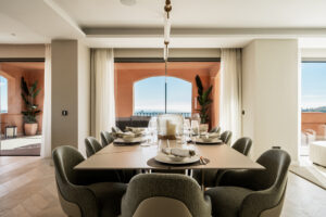 Modern Elegance Meets Serene Luxury: Exquisite 4-Bedroom Luxury Apartment in Marbella's Prestigious Les Belvederes