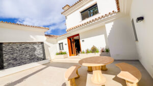 Luxury Villa in Marbella at Los Naranjos Golf. A gem of luxury real estate in Marbella with La Raya Spanish Properties Real Estate Agent in Marbella.